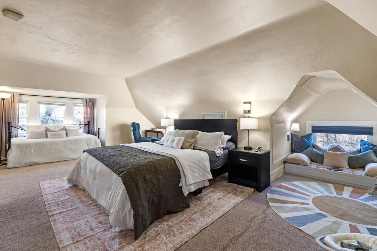 Сasa de vacaciones Ideal For Big Groups And Family Retreats! Sleeps 17 *