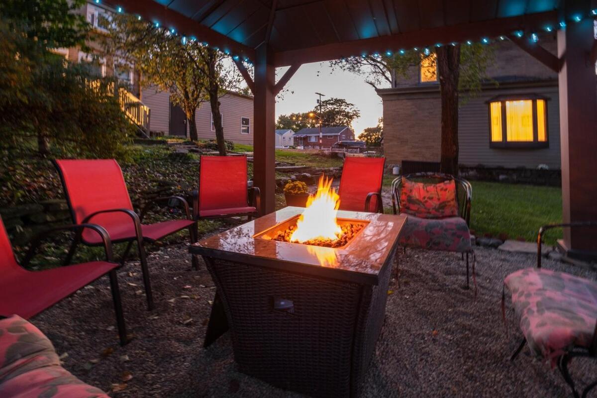 Ideal For Big Groups And Family Retreats! Sleeps 17
